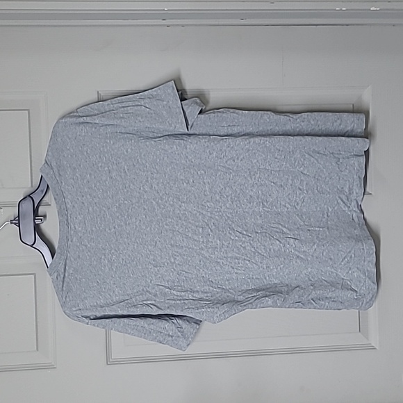 3/$30 Nike Black Embroidered Logo Gray Short Sleeve T-Shirt Size Large - Picture 2 of 6